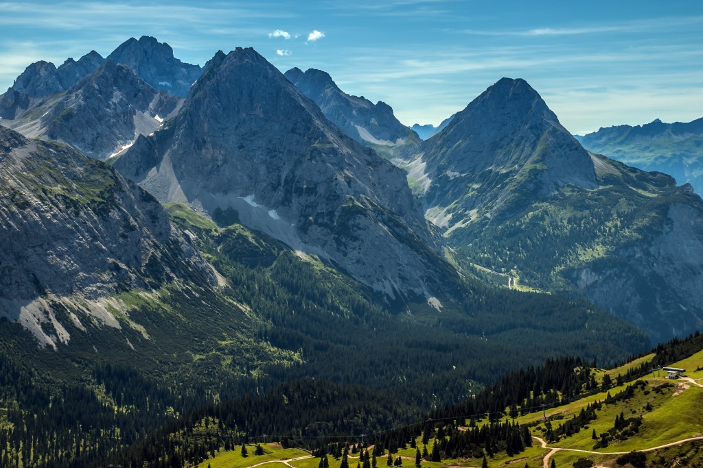 Vorderer Tajakopf Blick vom Feldenjöchl (2045m)/Wettersteingebirge in die Mieminger Berge