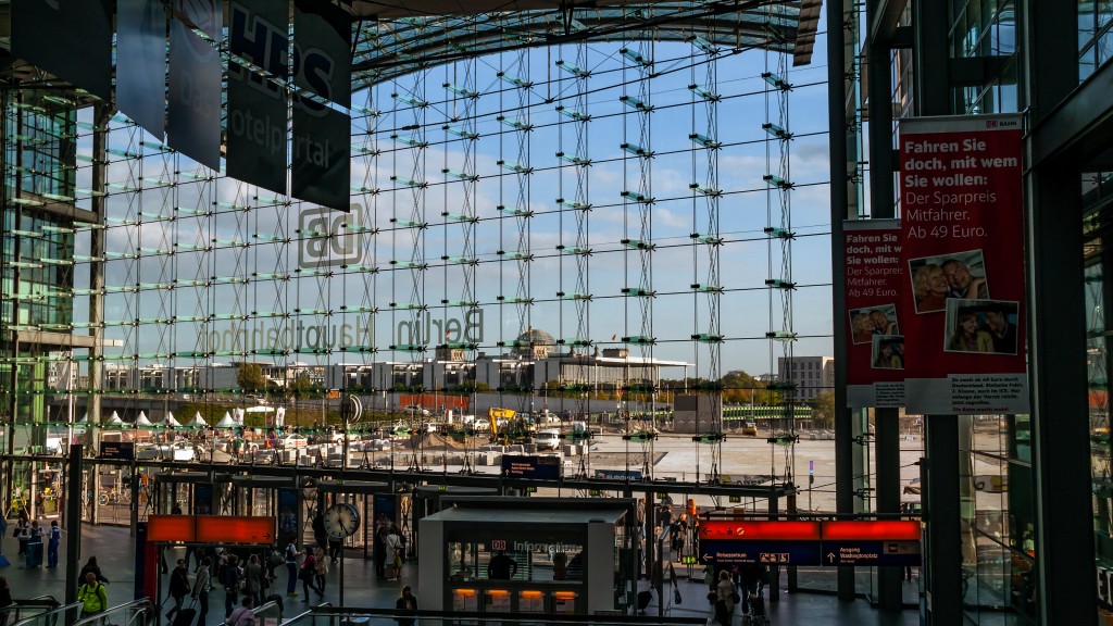 Innen im Hauptbahnhof Berlin